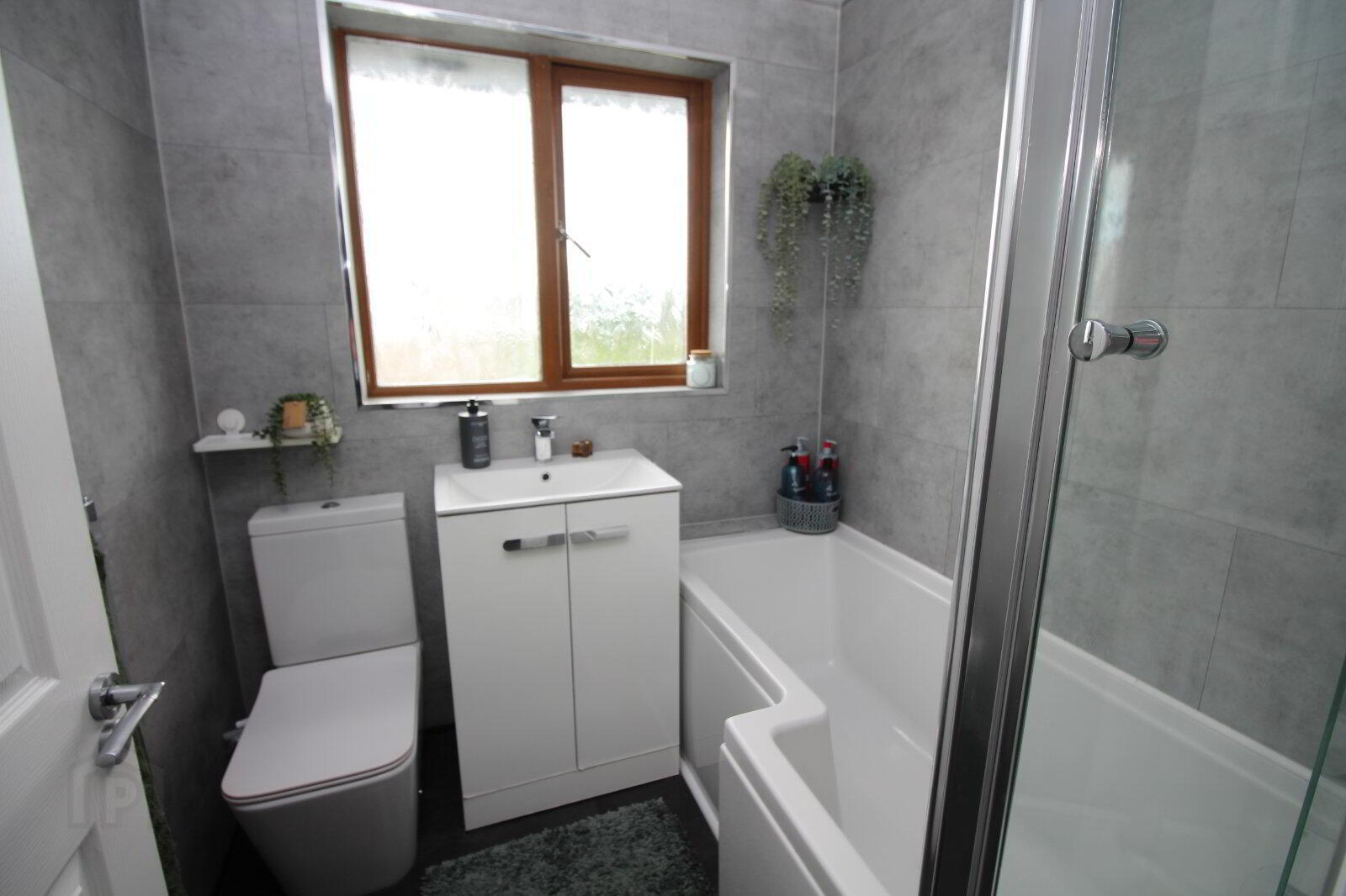 94 Castleburn Road 9 of 12