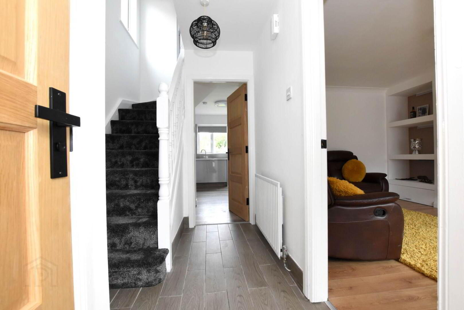 11 Abbey Court 2 of 23
