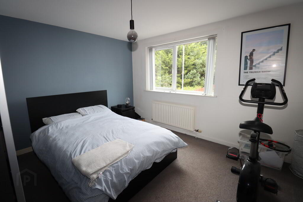 3 Glenmount Manor 7 of 10
