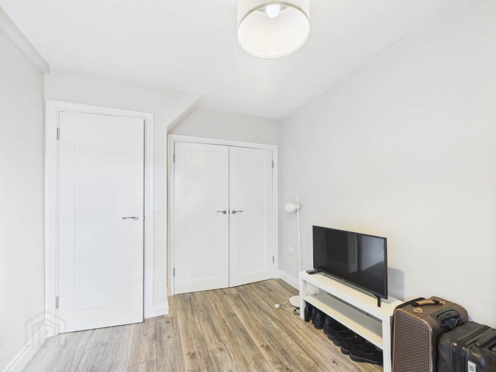 Apartment 6 12 Deramore Park 9 of 10