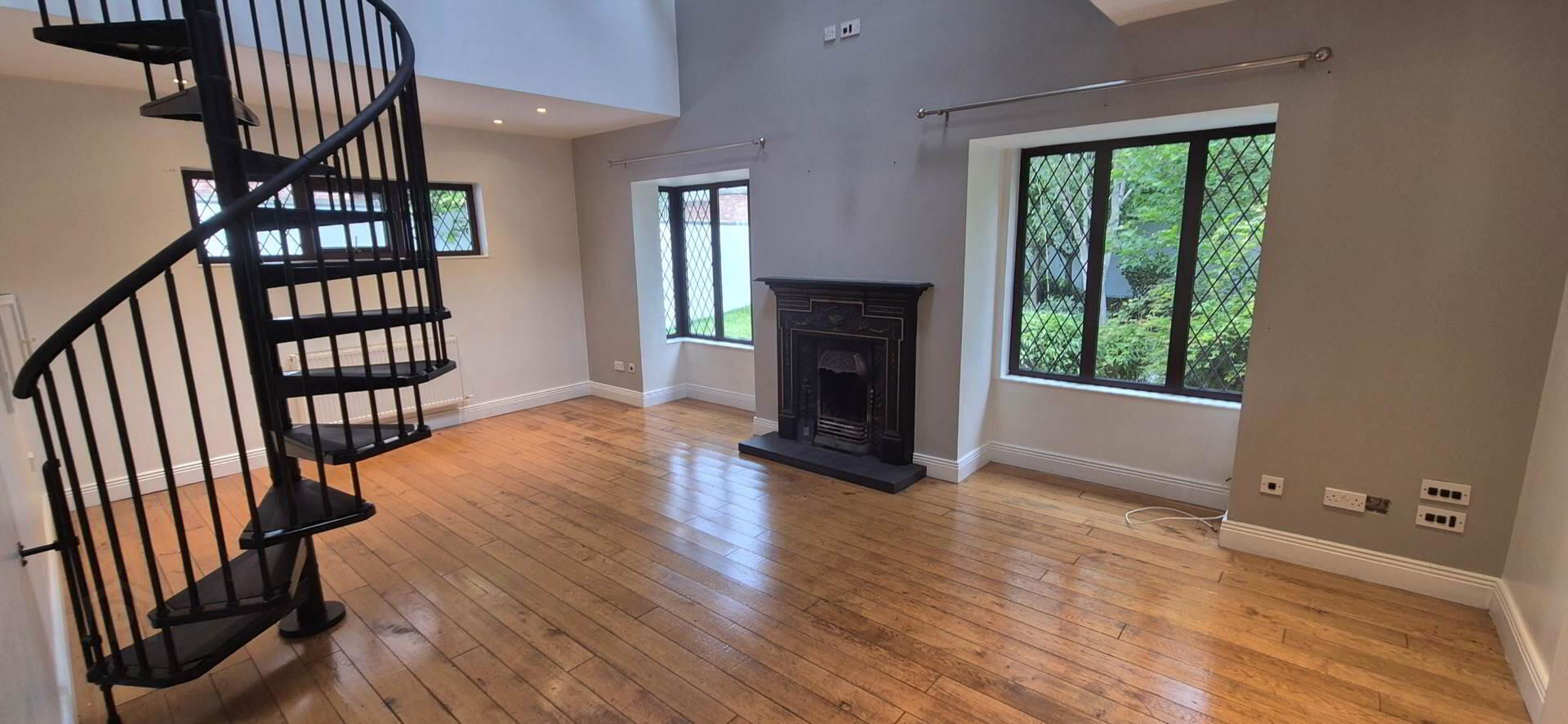 28 Steelstown Road 13 of 47