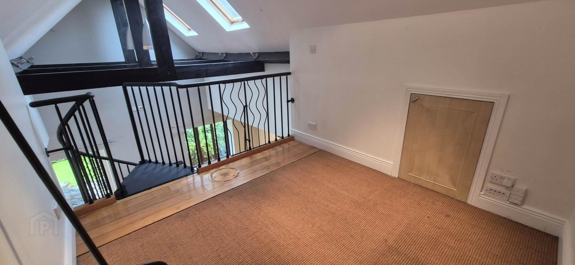 28 Steelstown Road 18 of 47