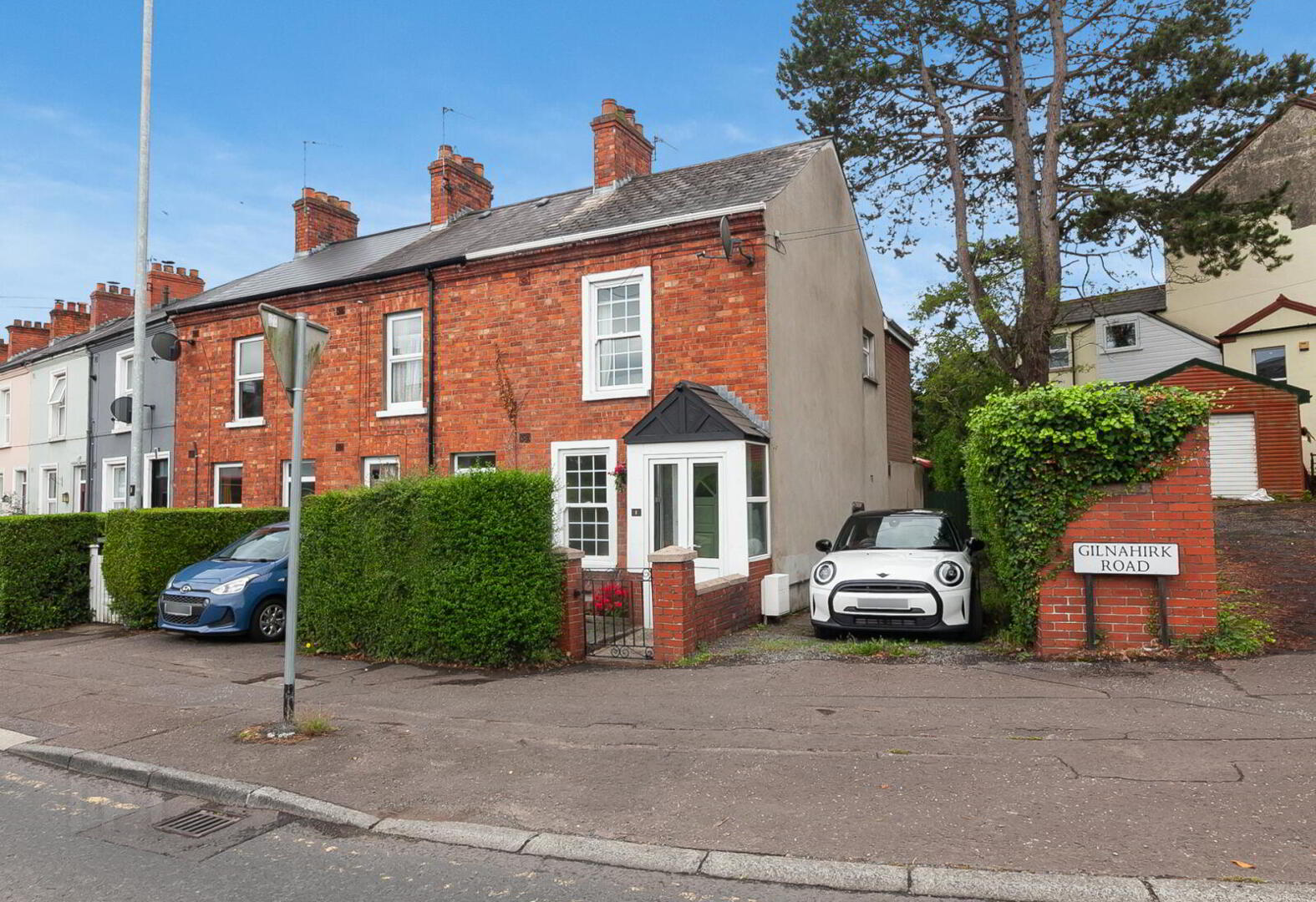 1 Gilnahirk Road 1 of 17