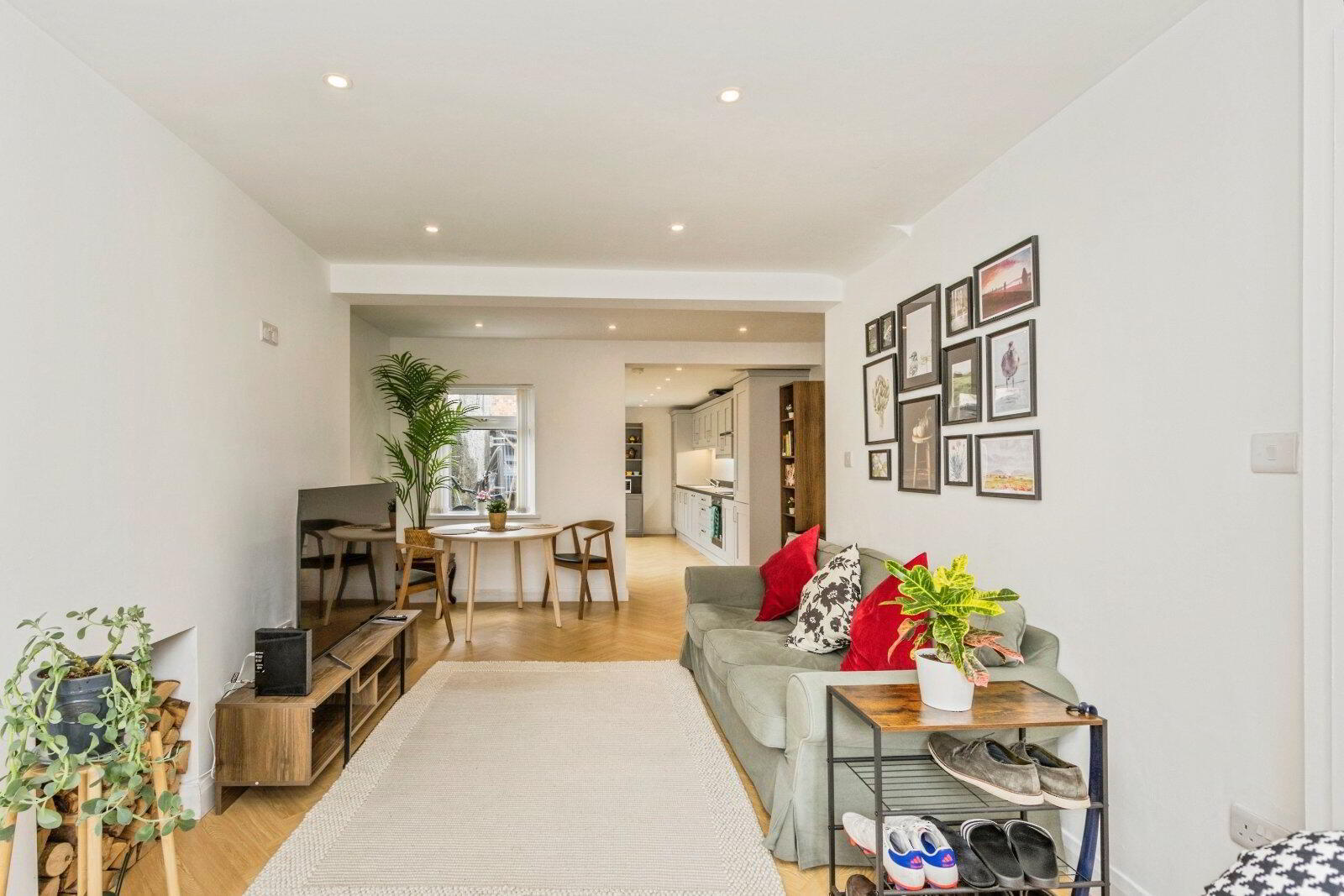 54 Lismain Street 4 of 20
