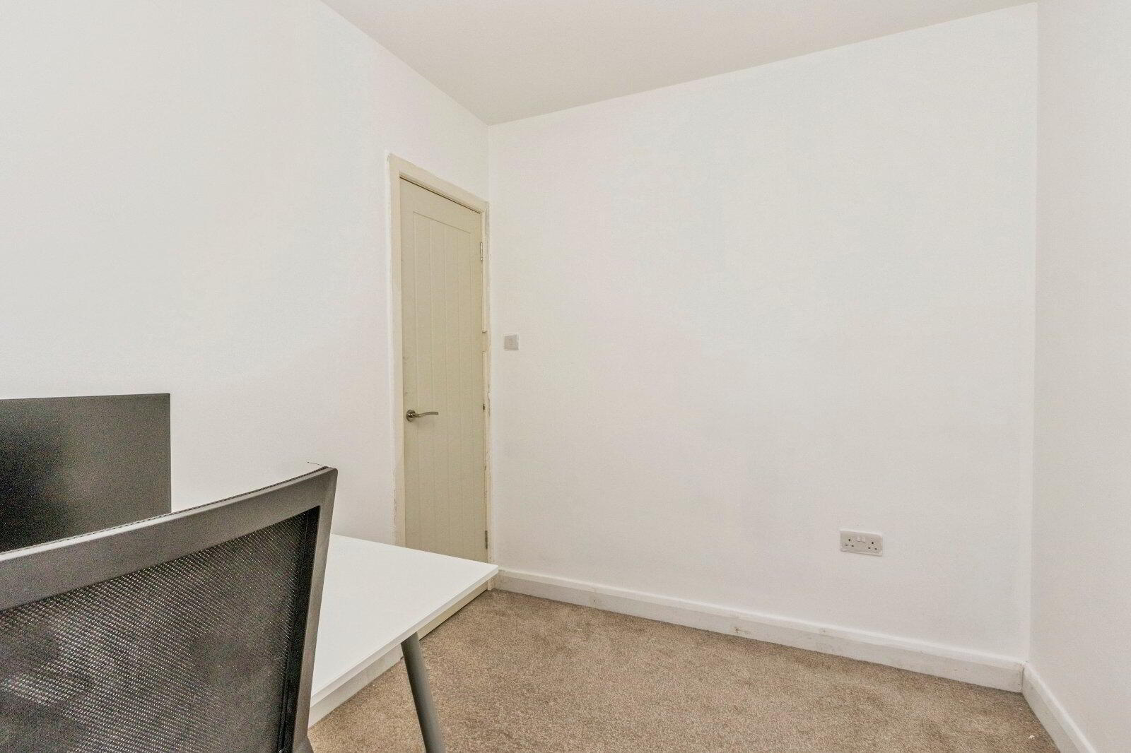 54 Lismain Street 17 of 20