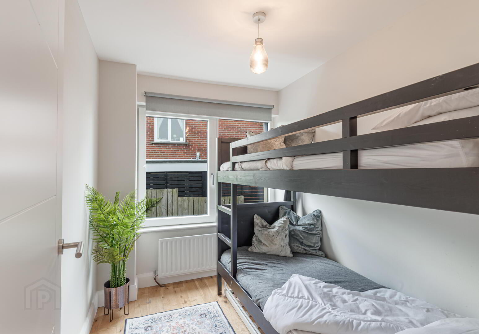 2 Kintyre Avenue 77 of 93