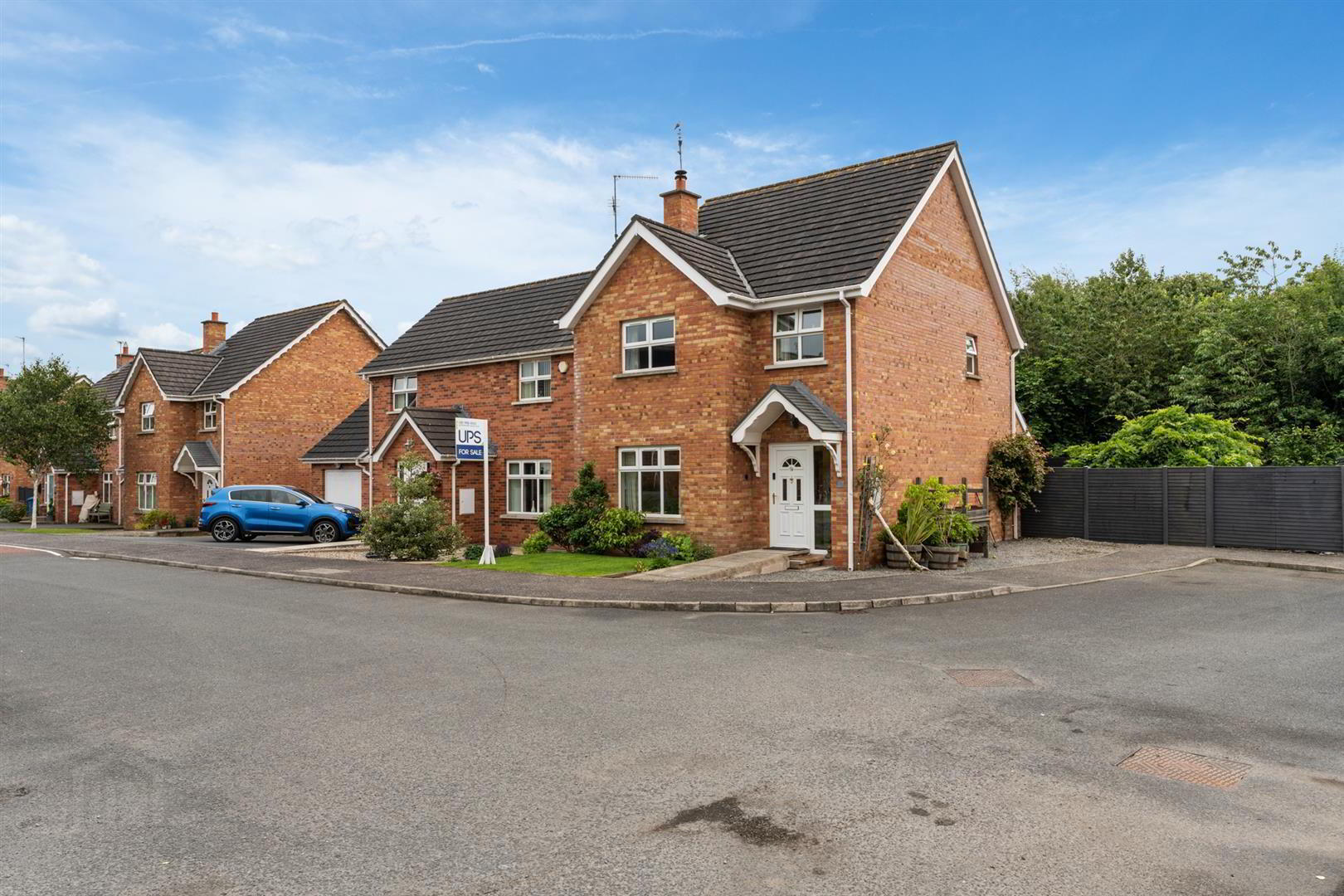 10 Demesne Drive 3 of 33