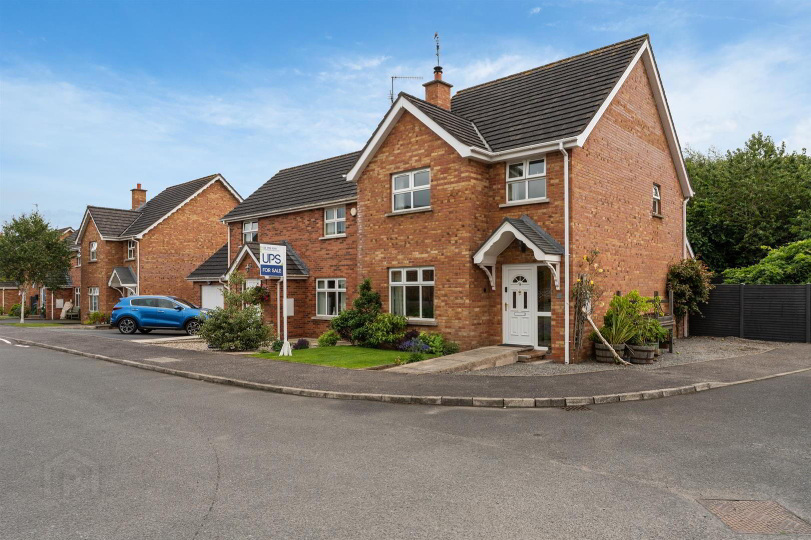 10 Demesne Drive 2 of 33
