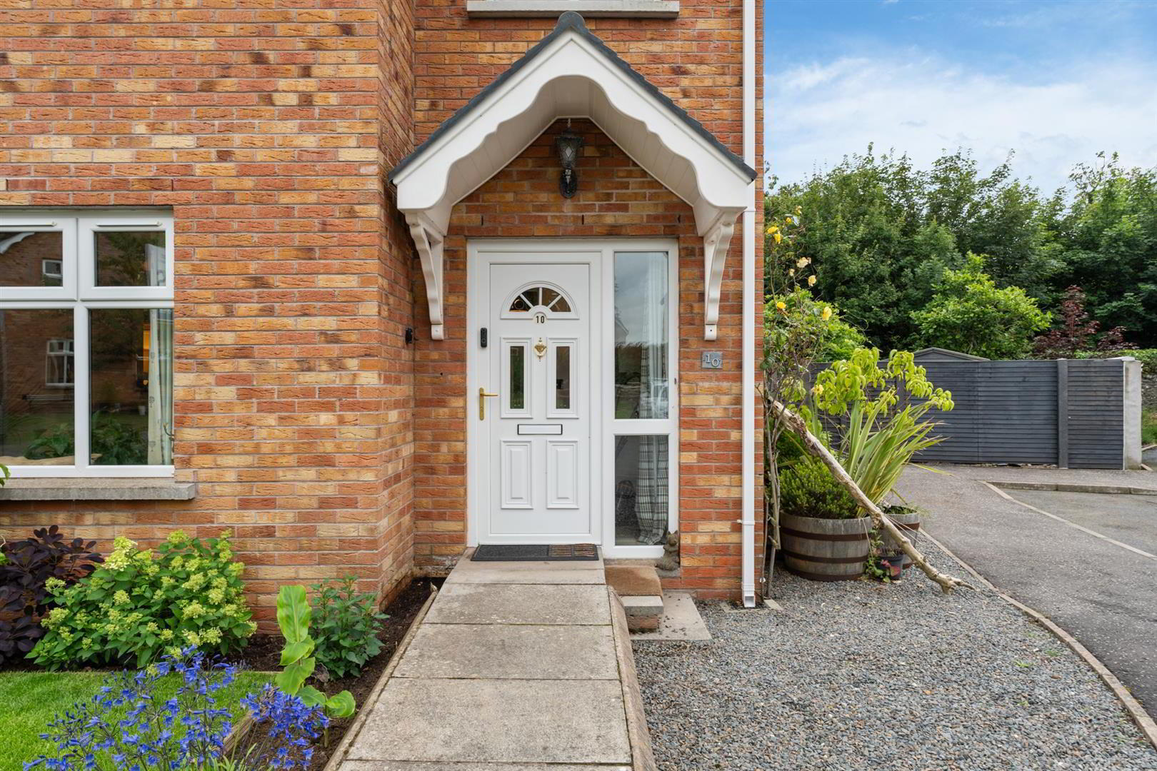 10 Demesne Drive 4 of 33