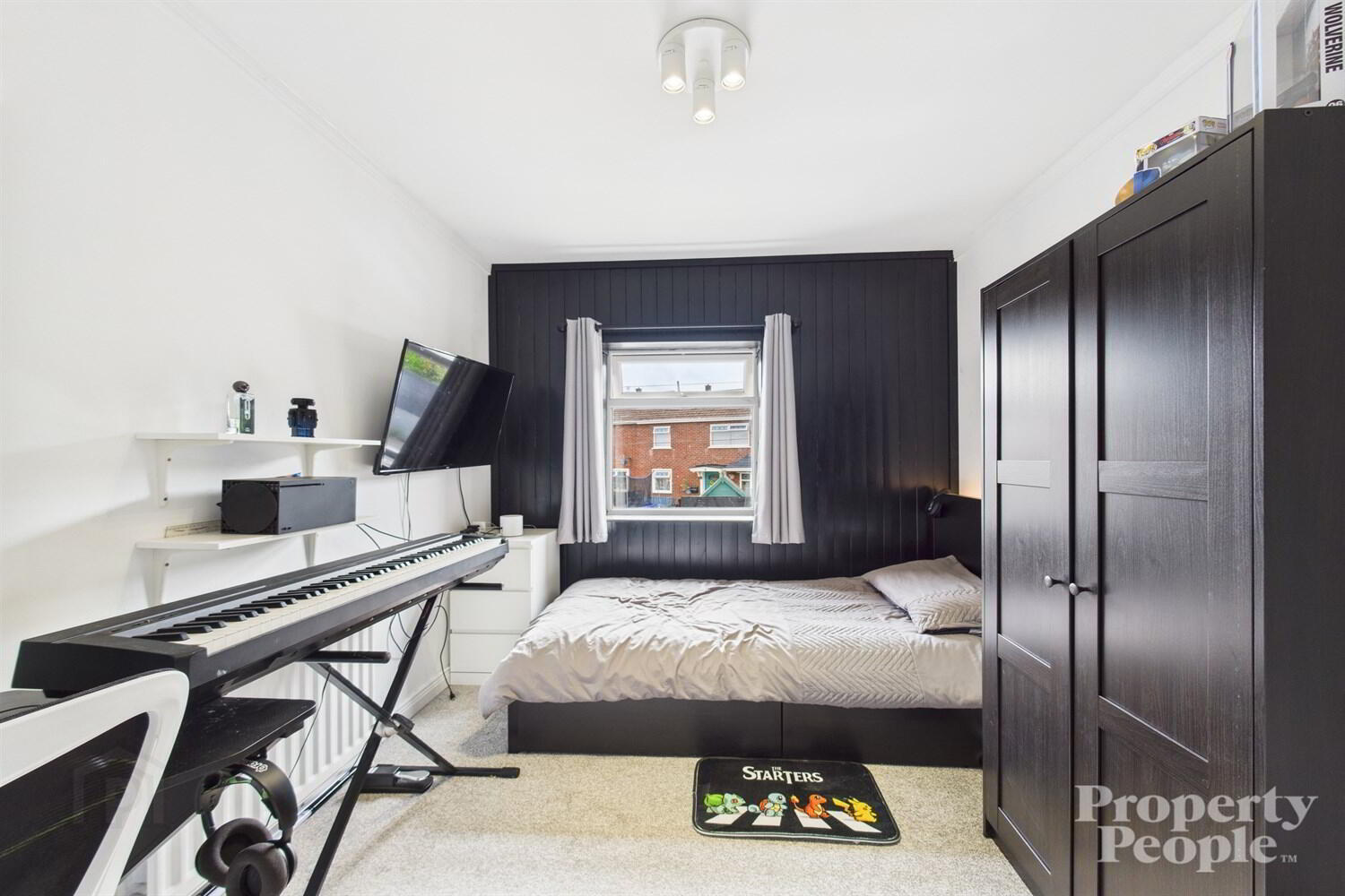 21 Highfield Drive 16 of 30