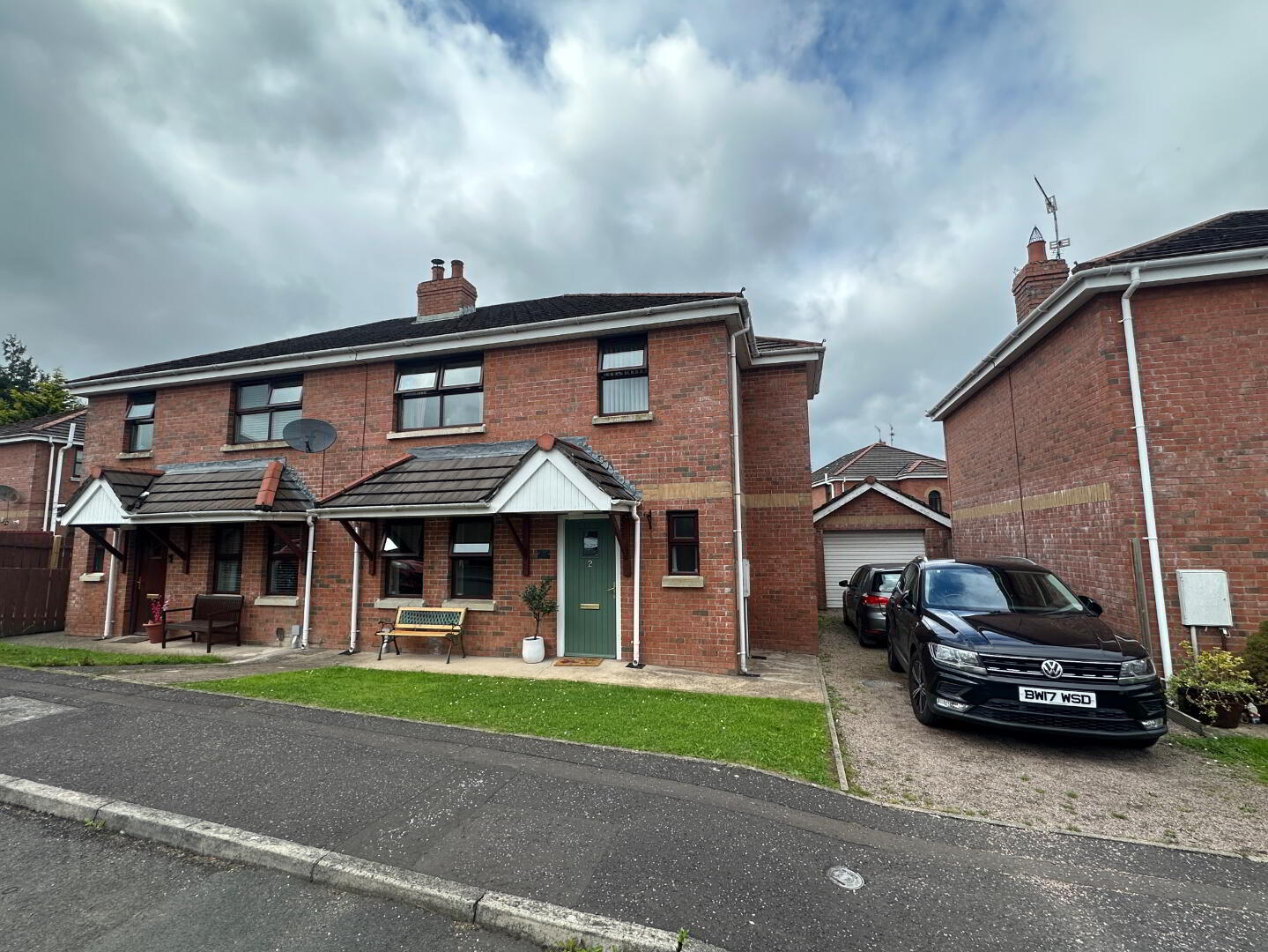 property description image