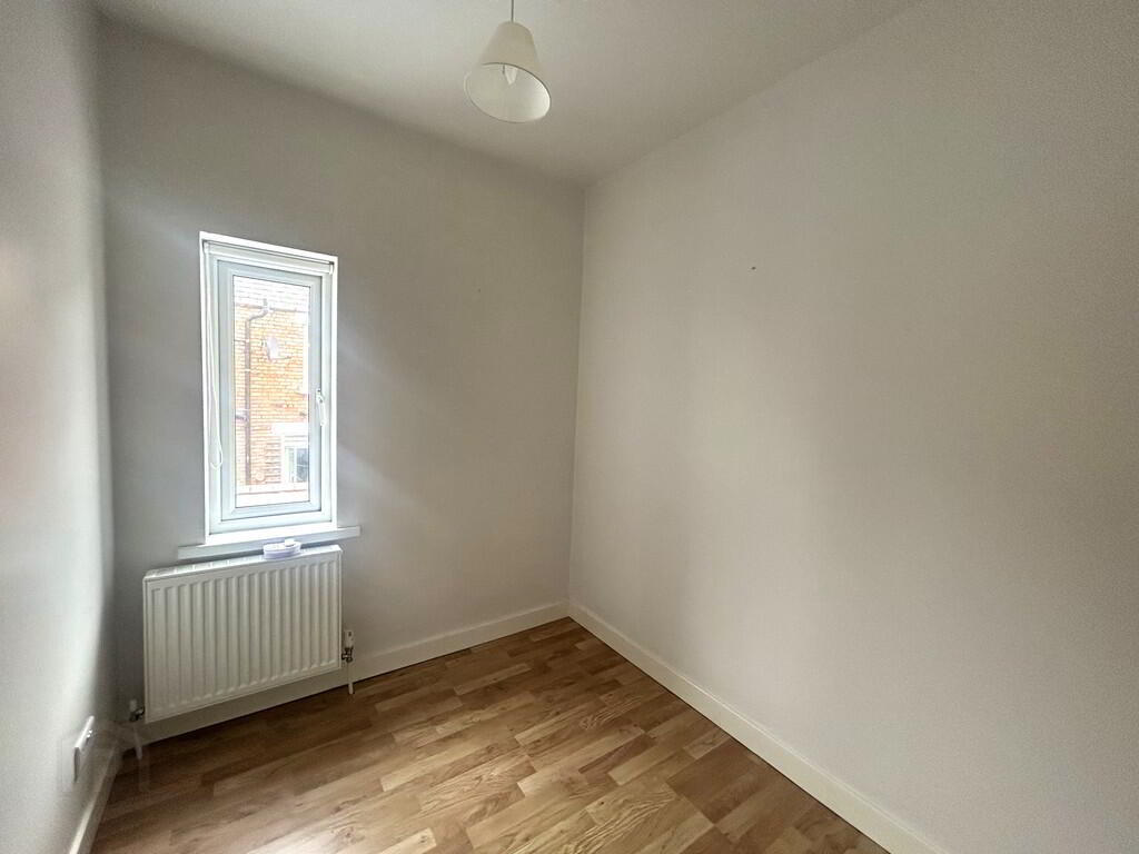 30 Dunraven Crescent 6 of 10