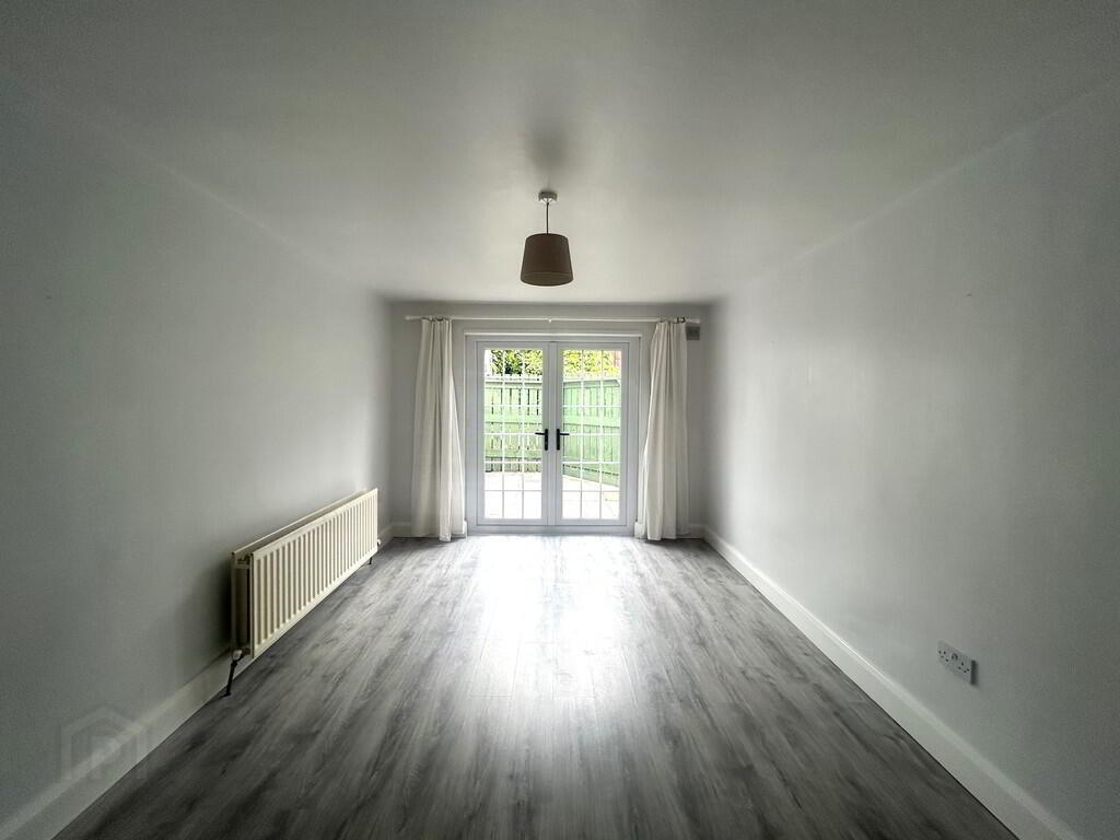 30 Dunraven Crescent 4 of 10