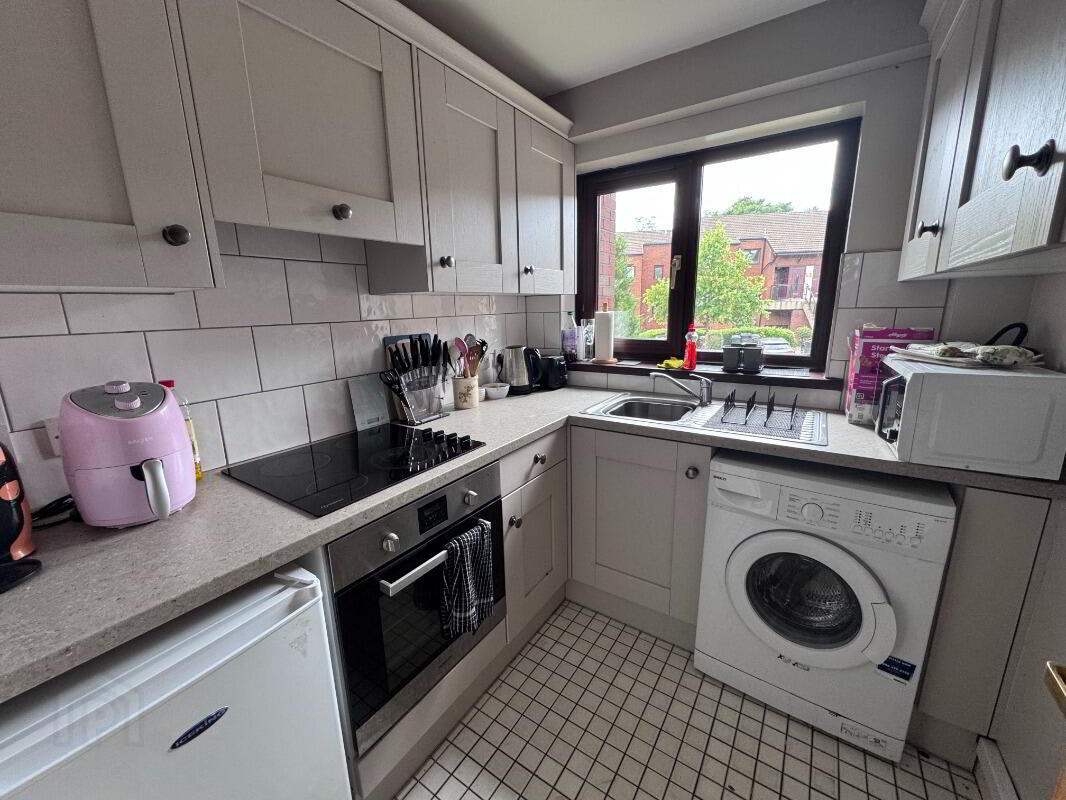 Apt 5c, Stranmillis Court 4 of 10