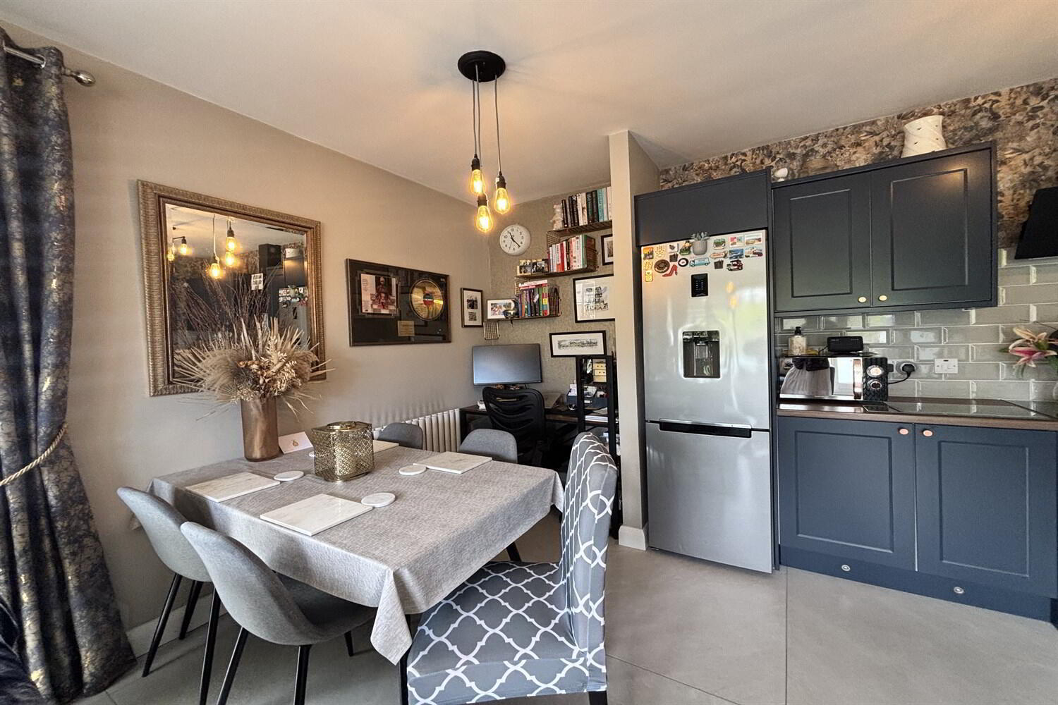 Apartment 12 The Keel Building 33 Annadale Crescen 6 of 21