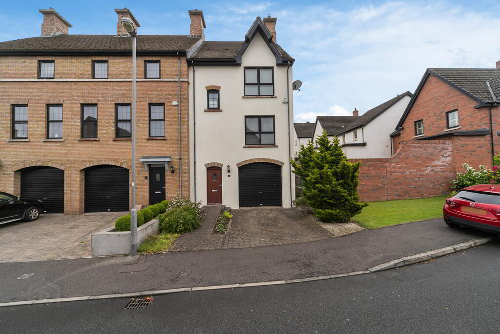 6 Bracken Hill Avenue 1 of 30