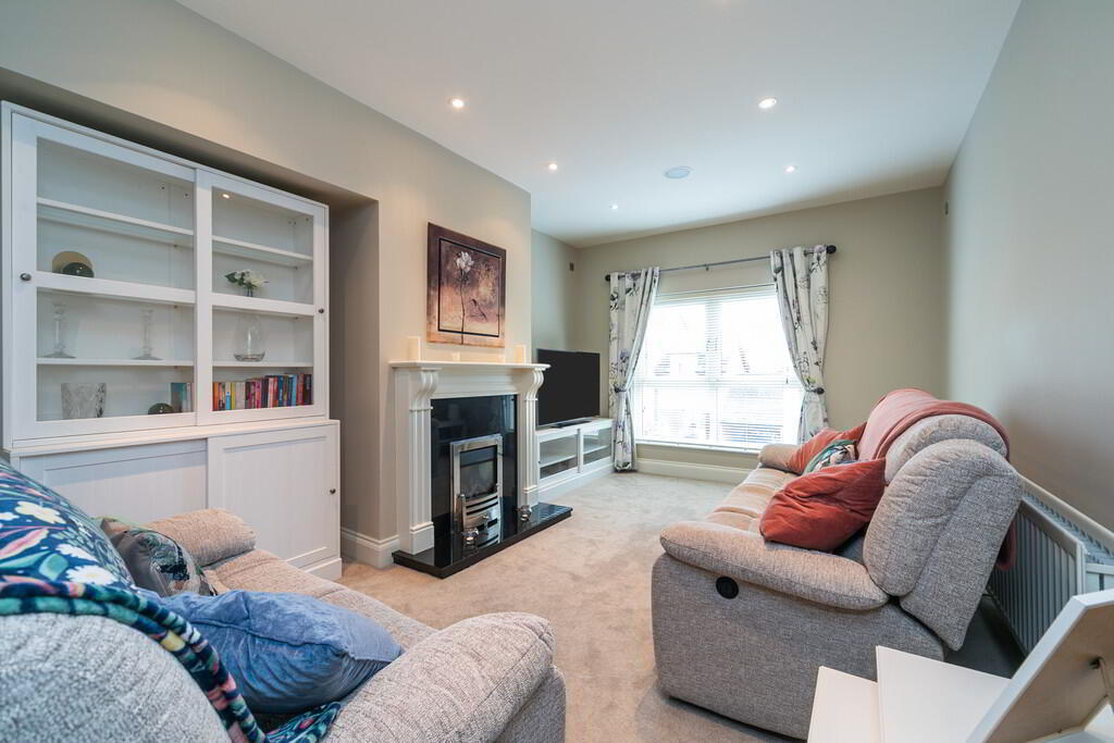 6 Bracken Hill Avenue 8 of 30