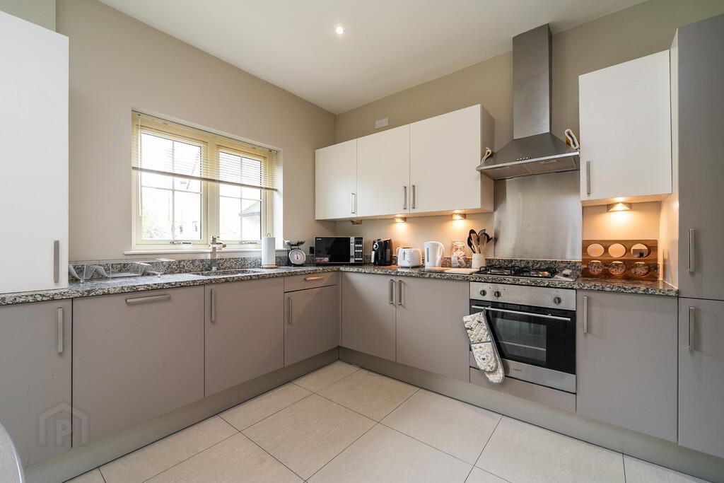 6 Bracken Hill Avenue 14 of 30
