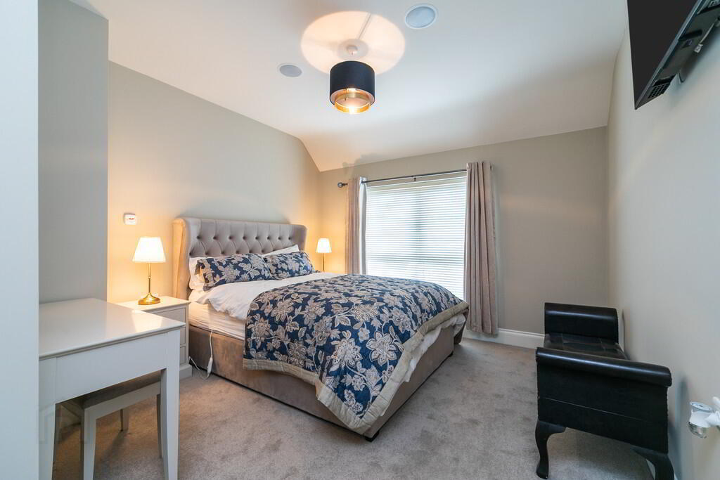 6 Bracken Hill Avenue 18 of 30