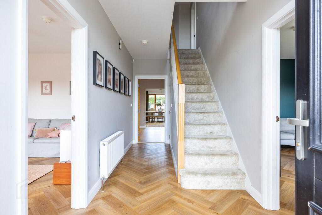 3 Thorndale View 2 of 42