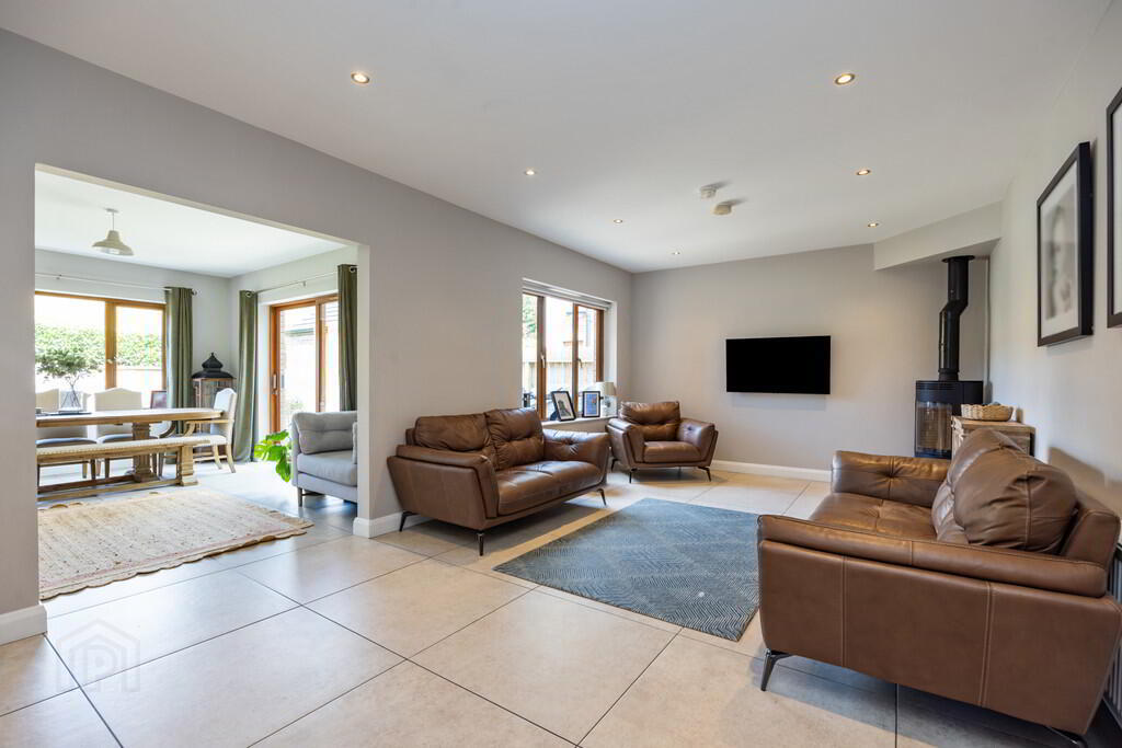 3 Thorndale View 7 of 42