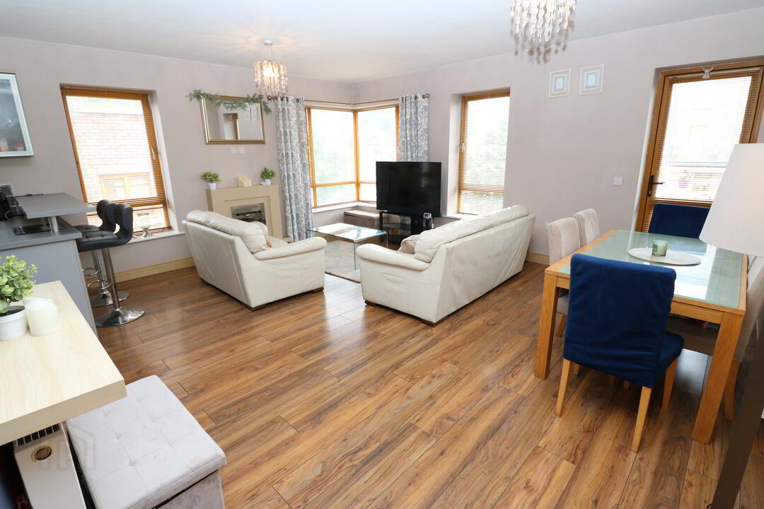 9 Park Vale 1 of 22