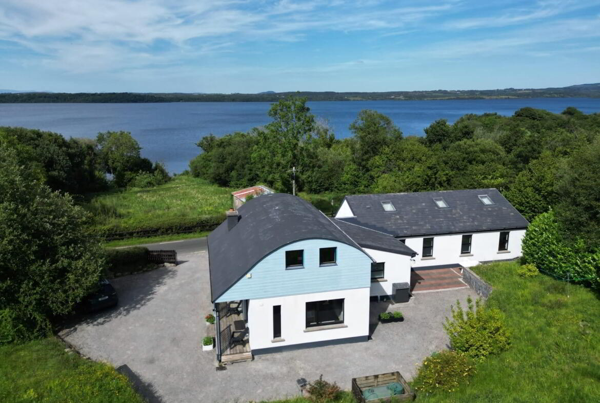 Sues Cottage 1 of 42