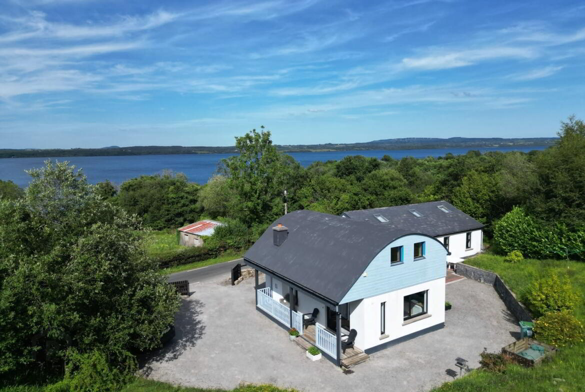Sues Cottage 2 of 42