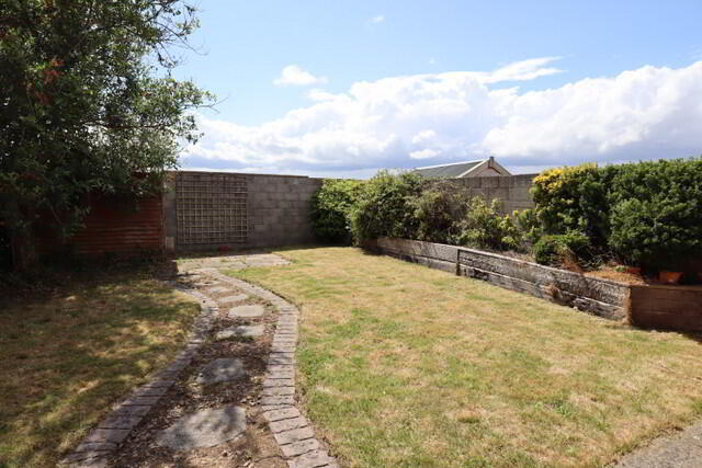 24 Blackbush Avenue 10 of 13