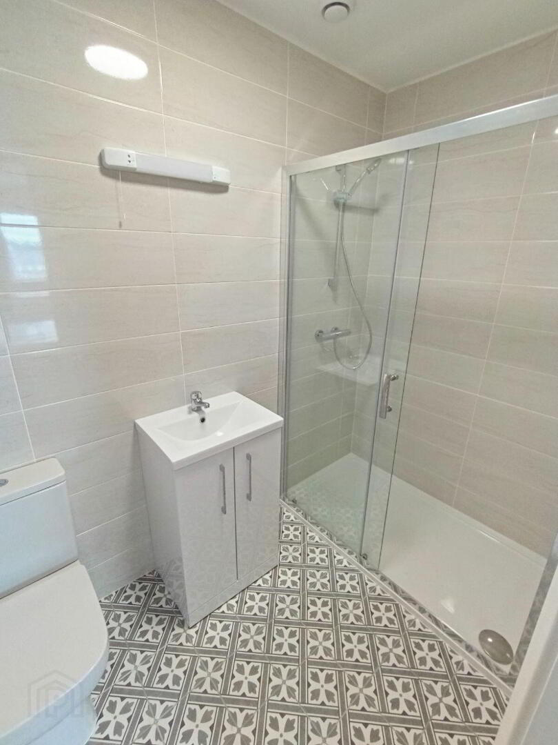 72 Newtown Avenue 15 of 20