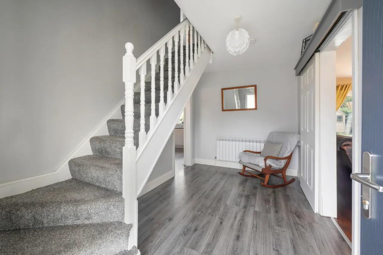 6 Eglantine Drive 3 of 17
