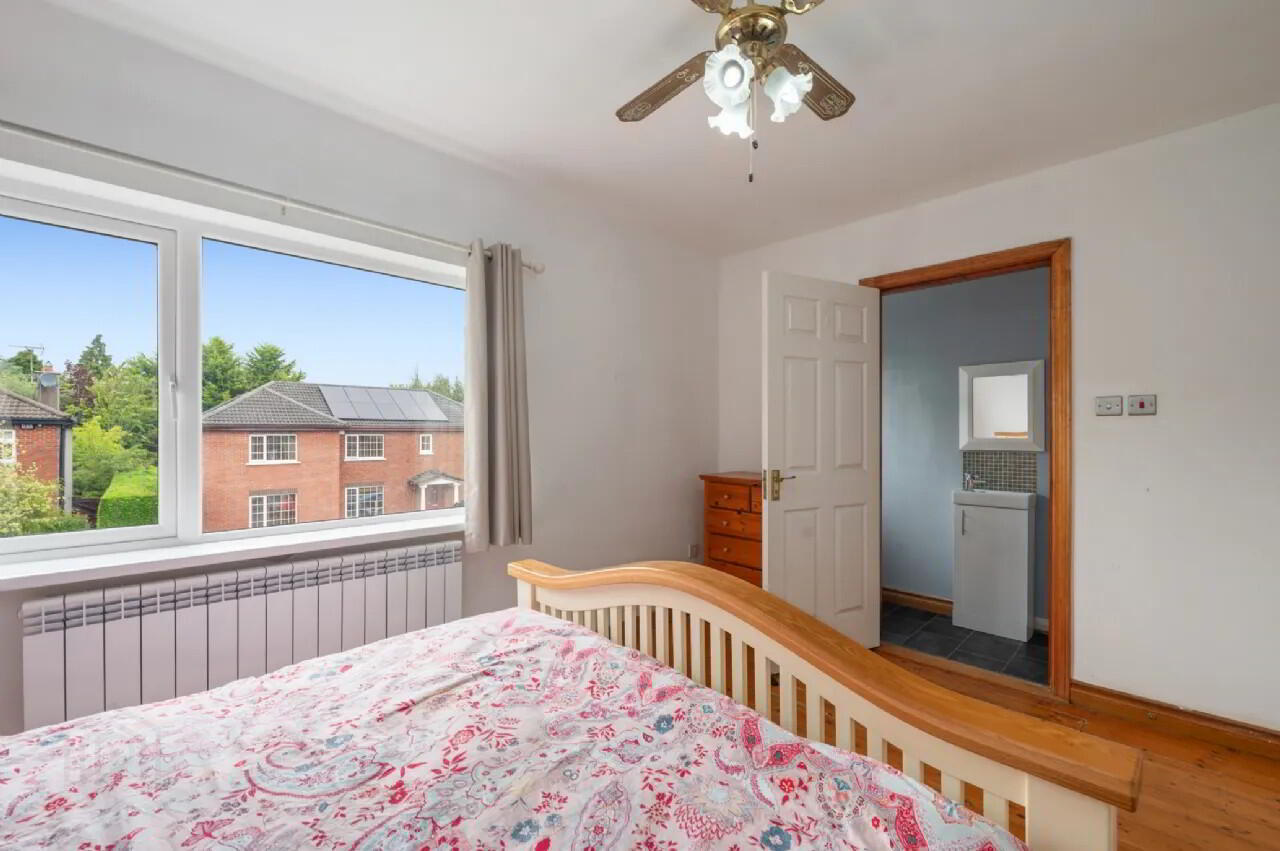 6 Eglantine Drive 10 of 17