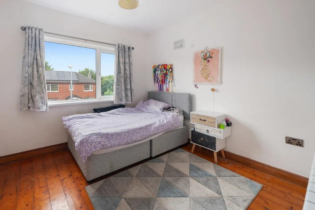 6 Eglantine Drive 15 of 17