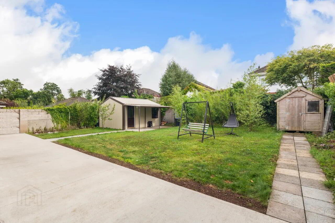 6 Eglantine Drive 16 of 17