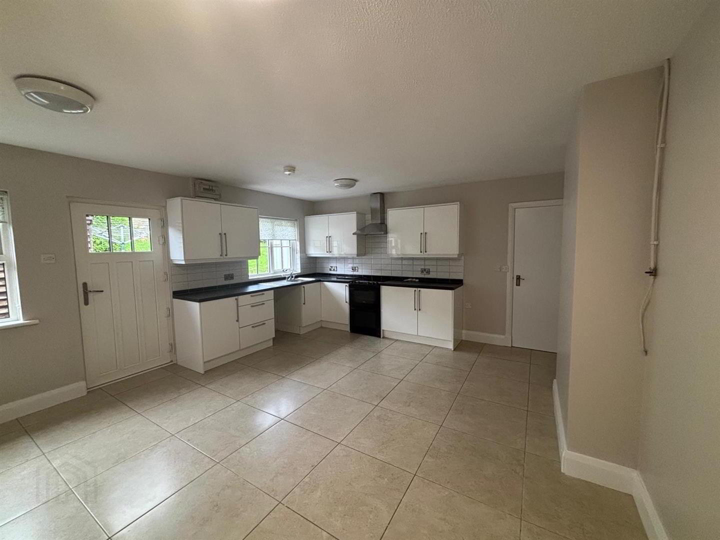 13 Parkmore Heights 6 of 17