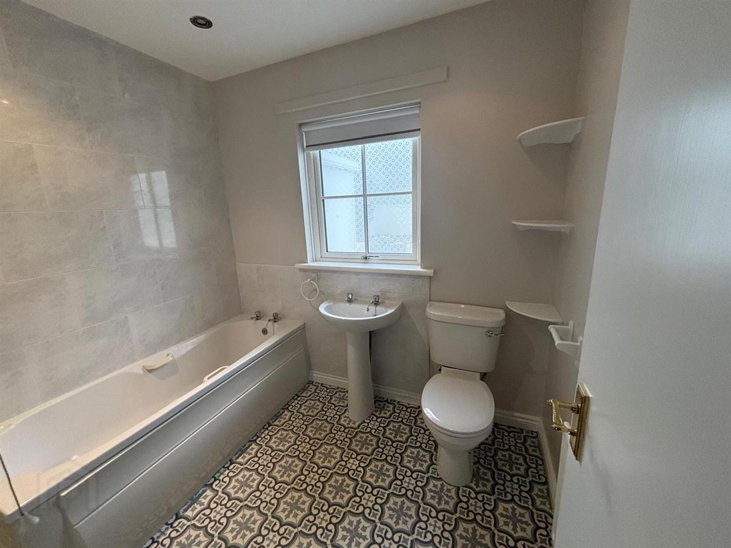 13 Parkmore Heights 10 of 17