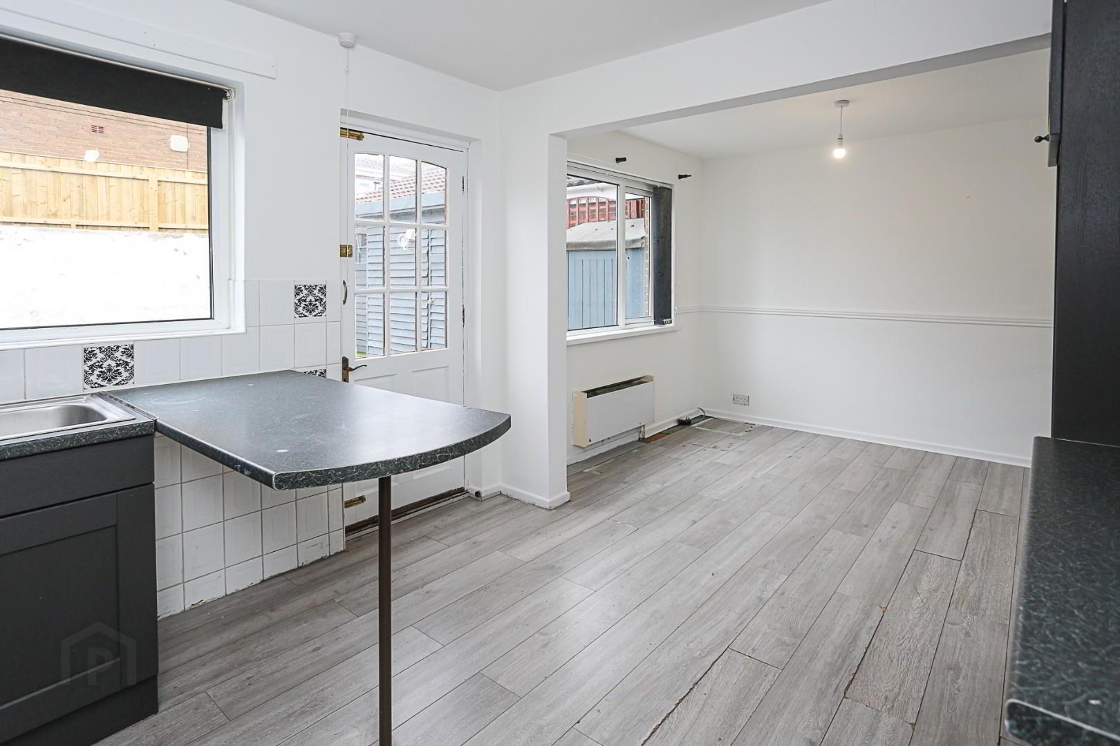 8 Fernmore Avenue 9 of 15
