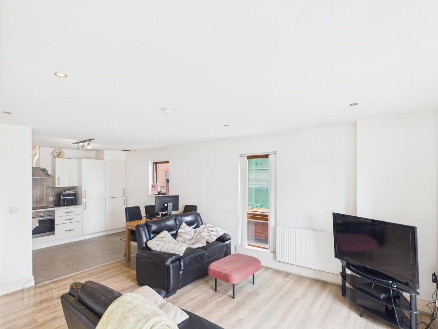 Apartment 33 11 Princes Dock Street 3 of 11