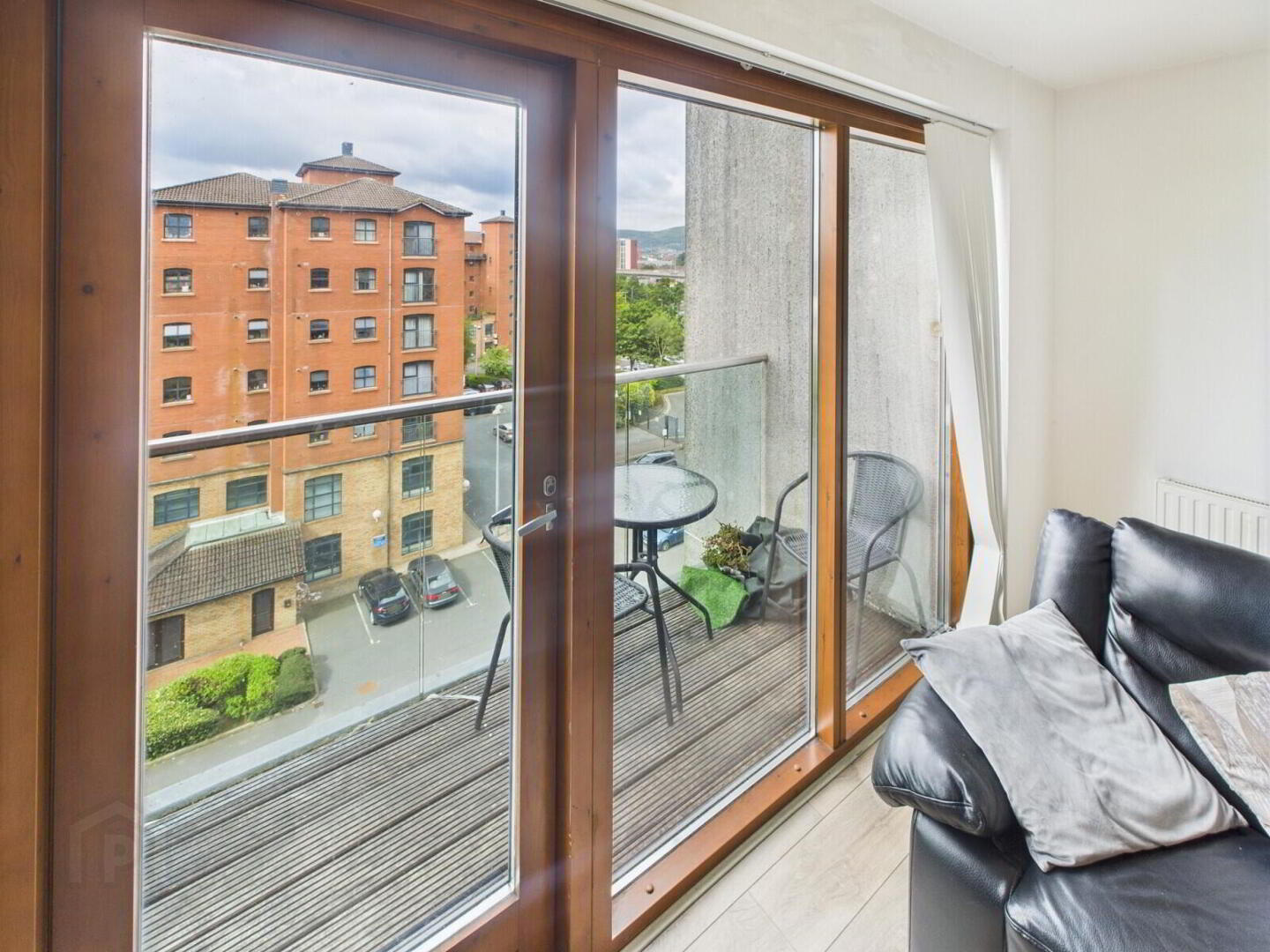 Apartment 33 11 Princes Dock Street 6 of 11
