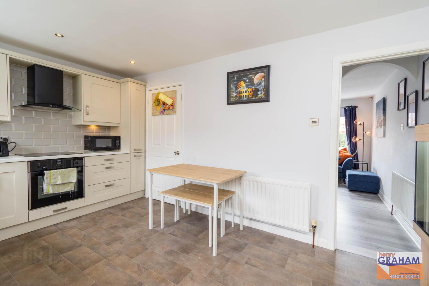 83 Hilden Court 5 of 16