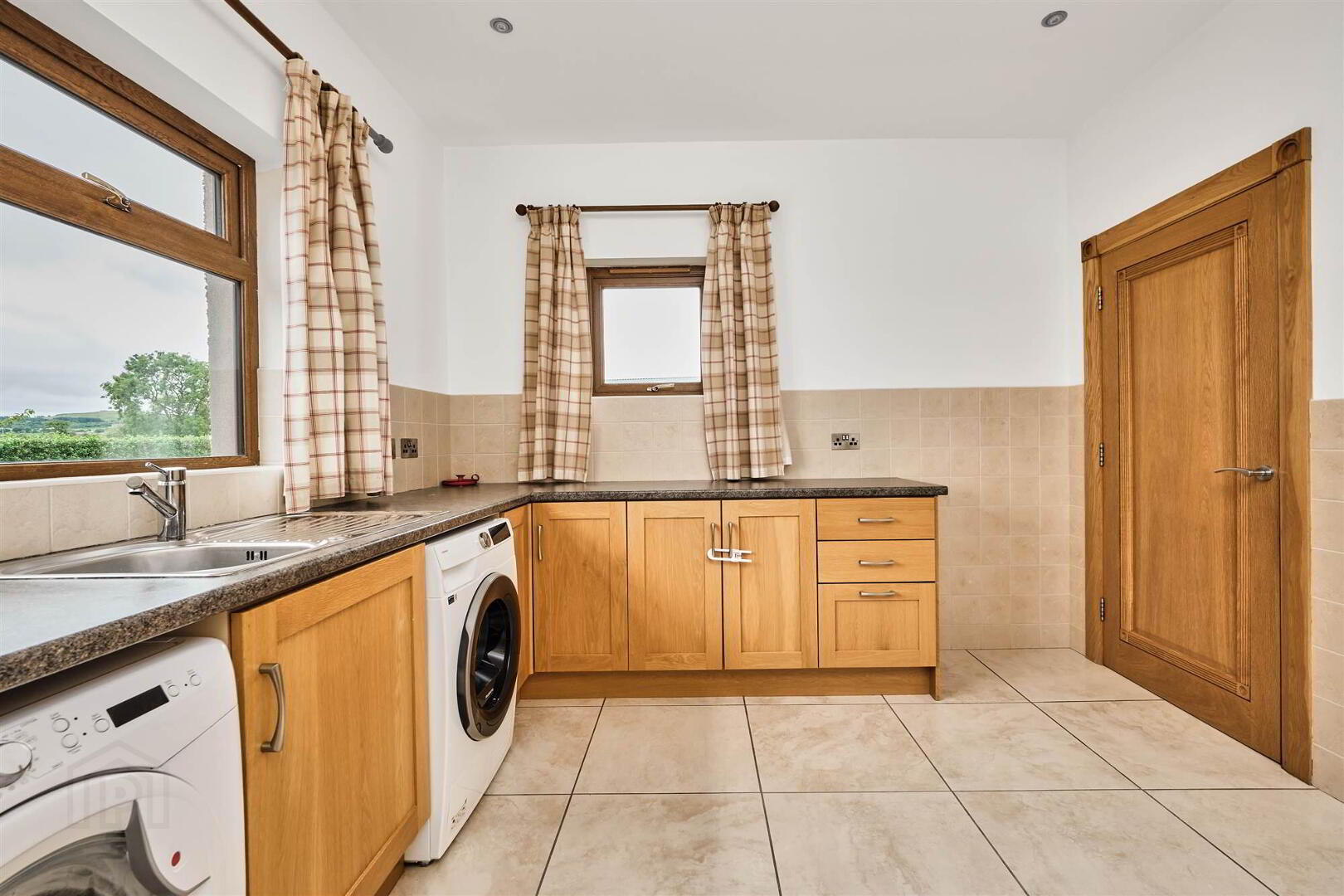 60 Glebe Road 21 of 70