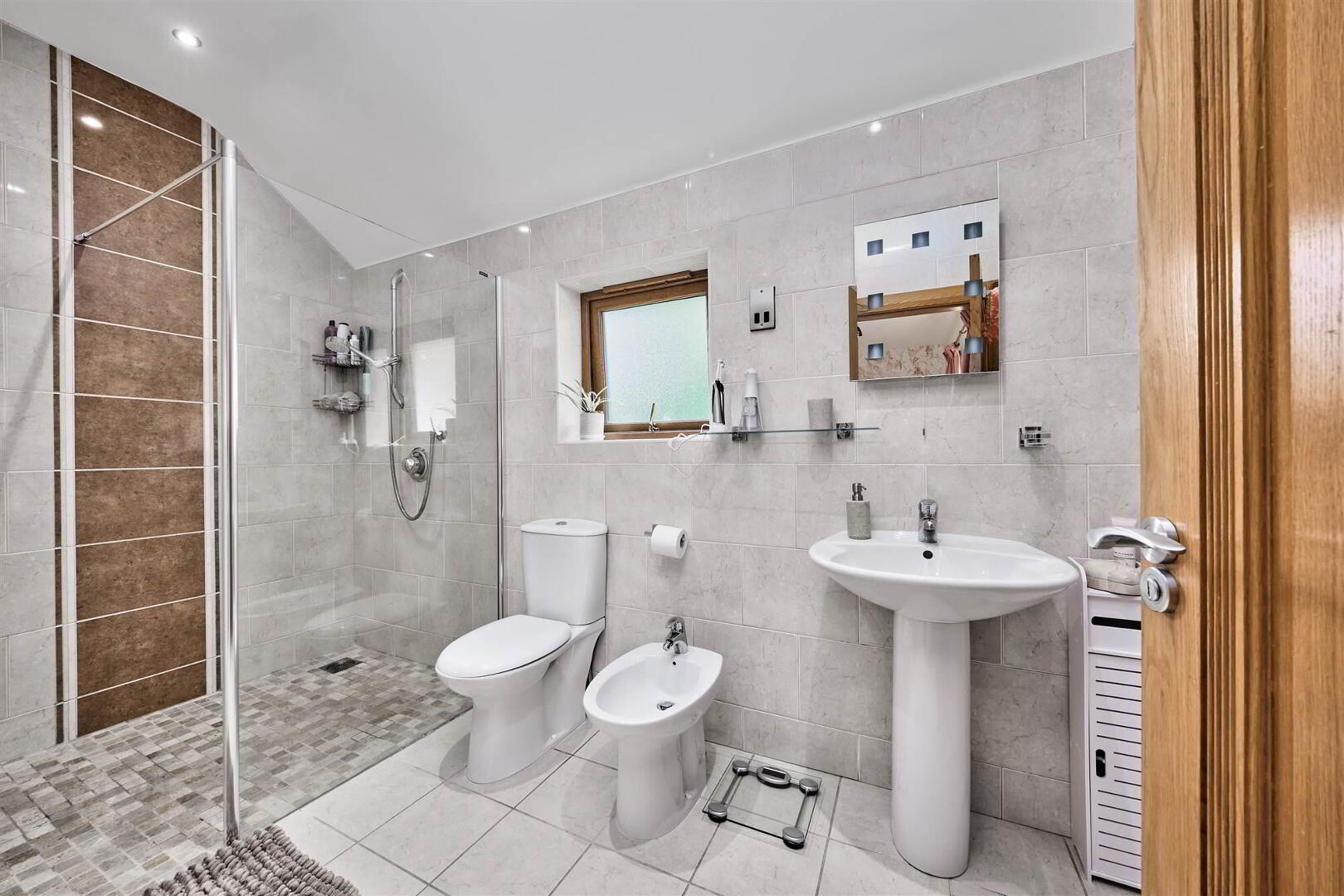 60 Glebe Road 33 of 70