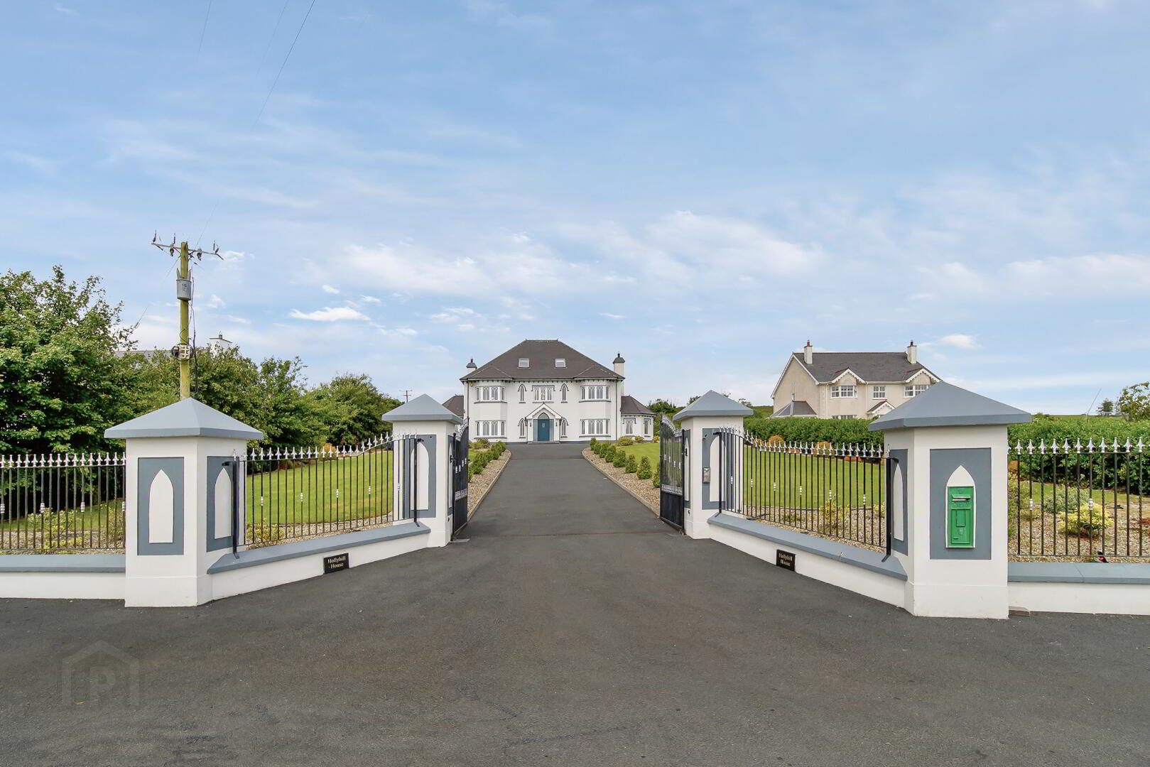 Hollyhill House, Ballymaleel 3 of 44