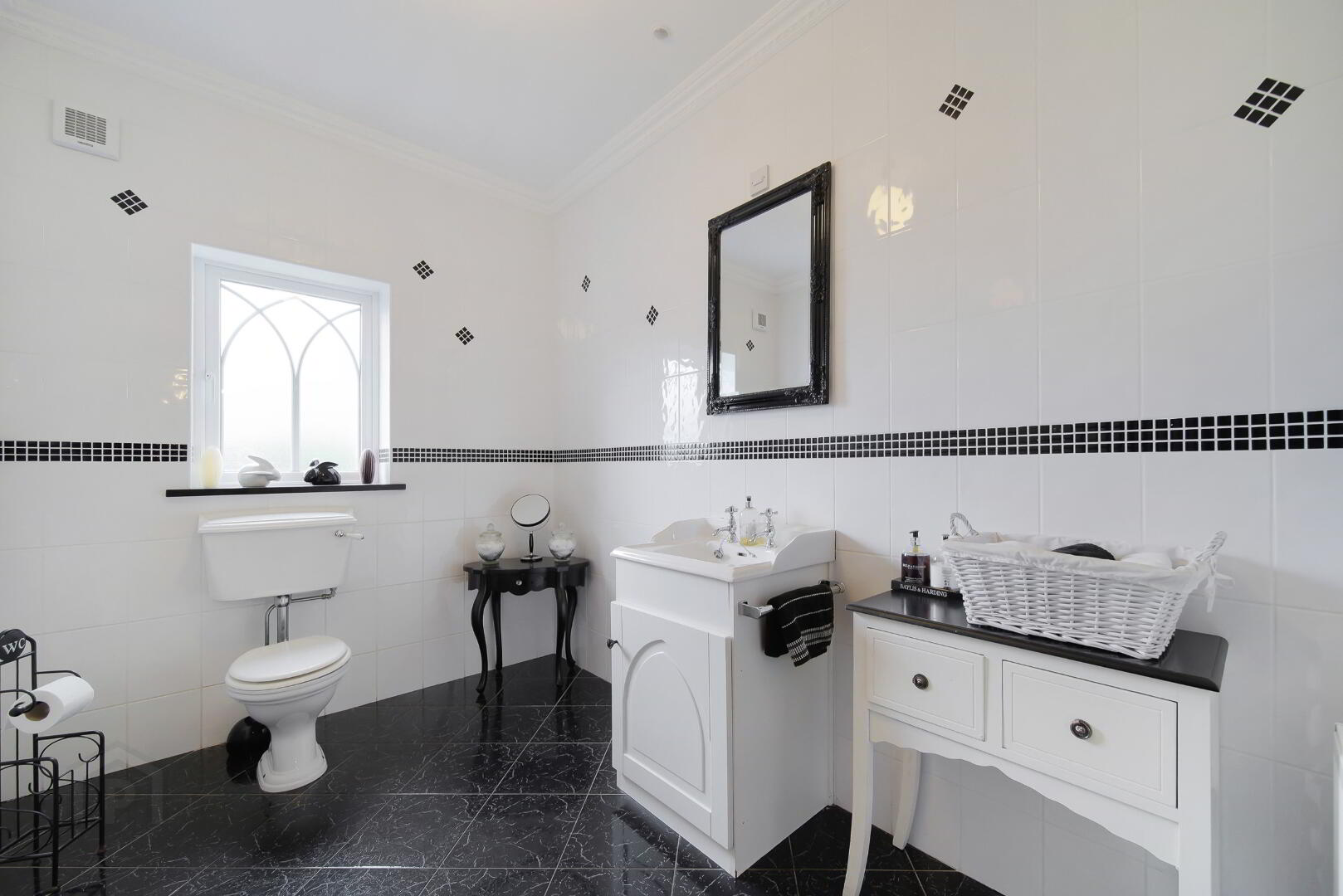 Hollyhill House, Ballymaleel 20 of 44