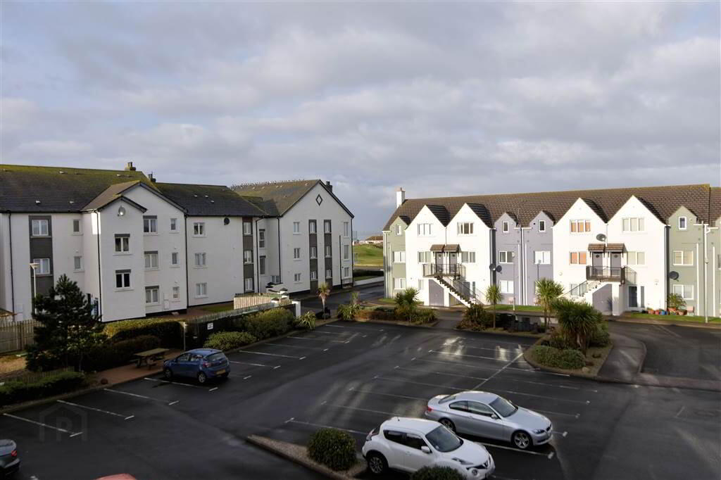 40 Old Castle Court 8 of 8