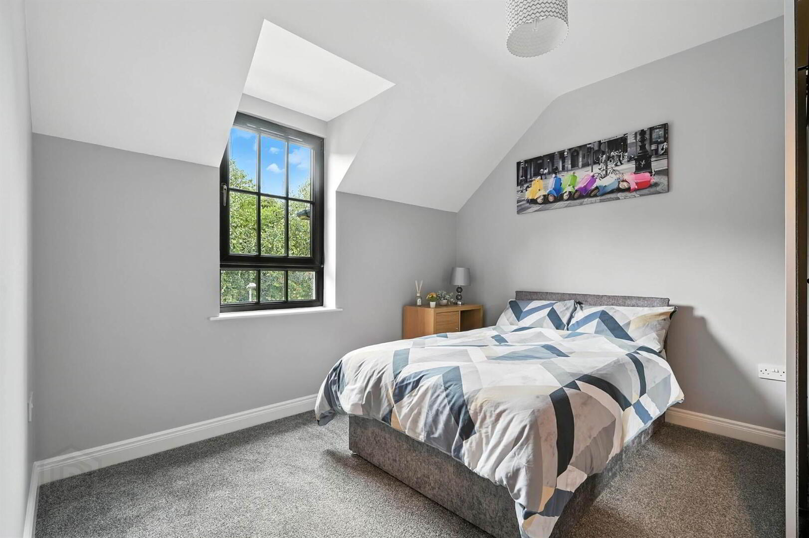 Apt 52, Sir Richard Wallace Walk 11 of 21