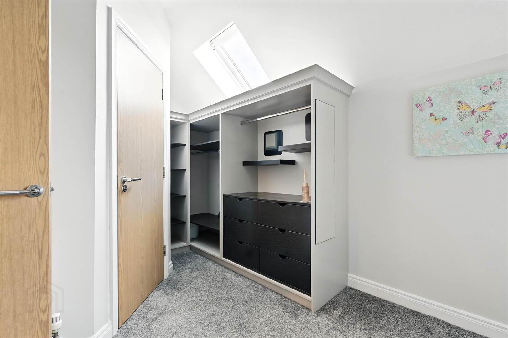 Apt 52, Sir Richard Wallace Walk 18 of 21