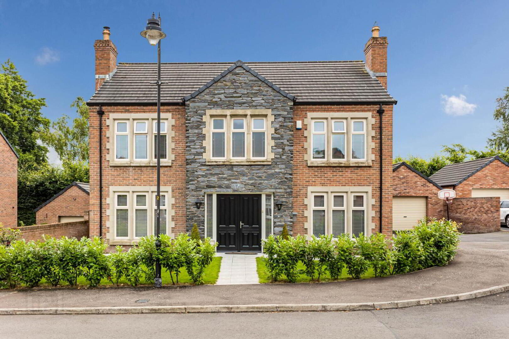 6 Beechtree Hill 1 of 33