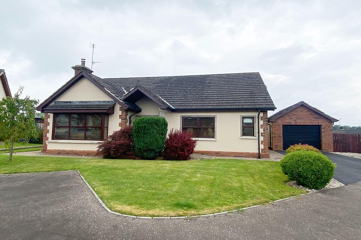 36 Chestnut Brae 1 of 16
