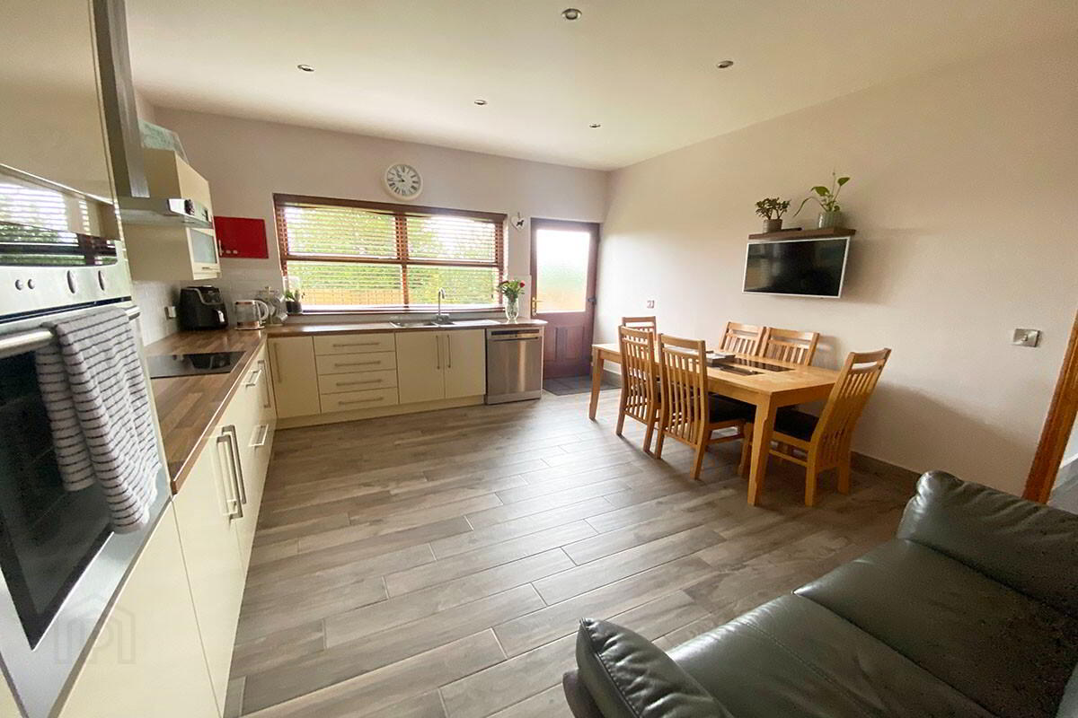 36 Chestnut Brae 8 of 16